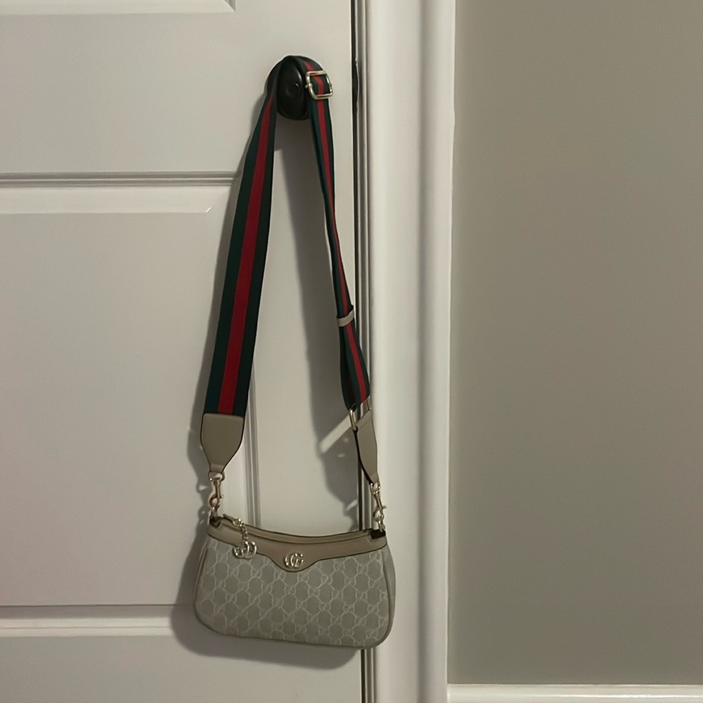 Gucci Beige Shoulder Bag with Red and Green Strap